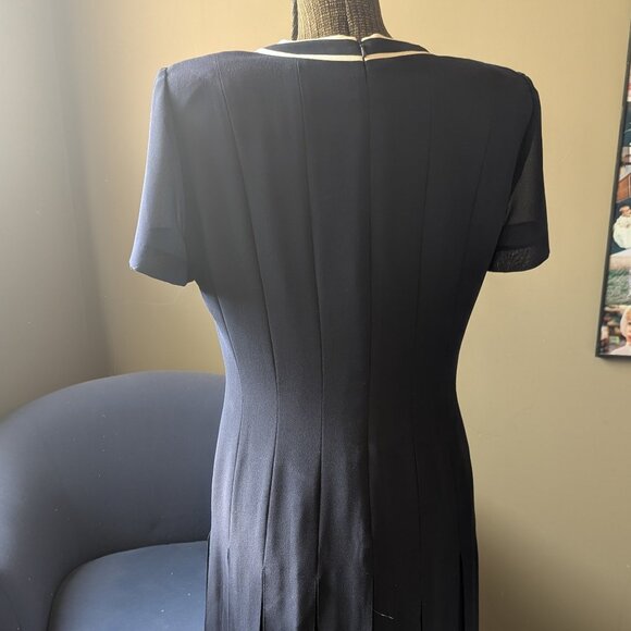 Cynthia Howie for Maggy Boutique Navy pleated dress - Picture 3 of 9
